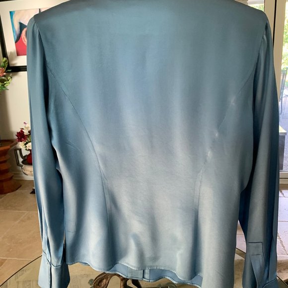 Lafayette 148 100% Silk Sky Blue Blouse - Picture 2 of 4